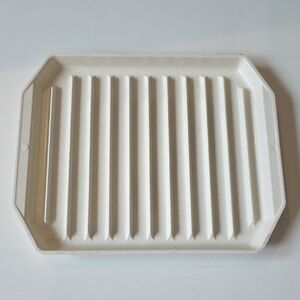 Nordic Ware Speckled White Bacon Rack